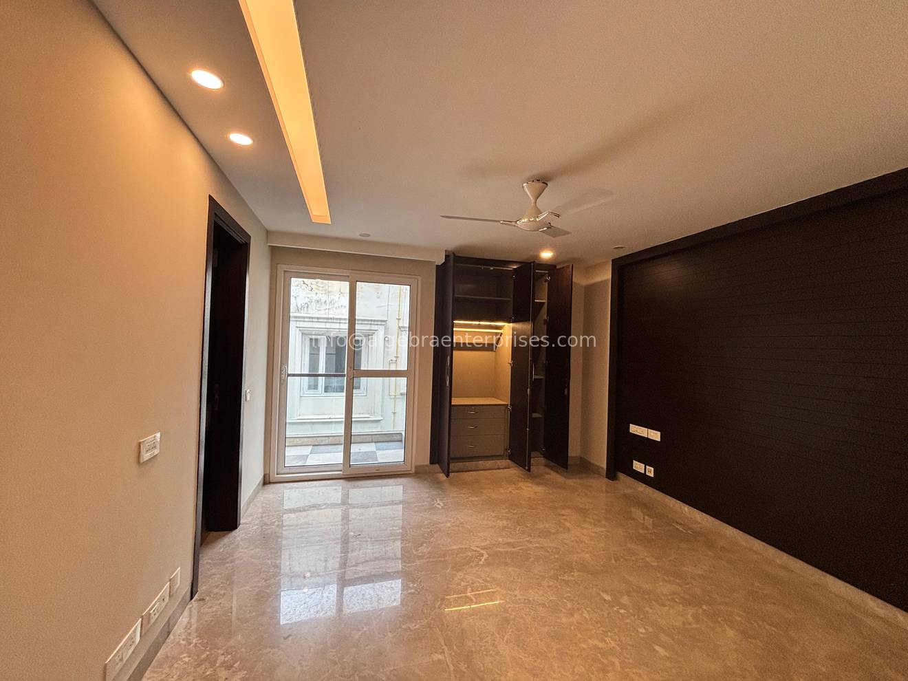 Vasant Vihar (ag660-2)