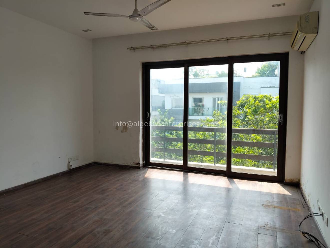 Shanti Niketan (ag214-1)
