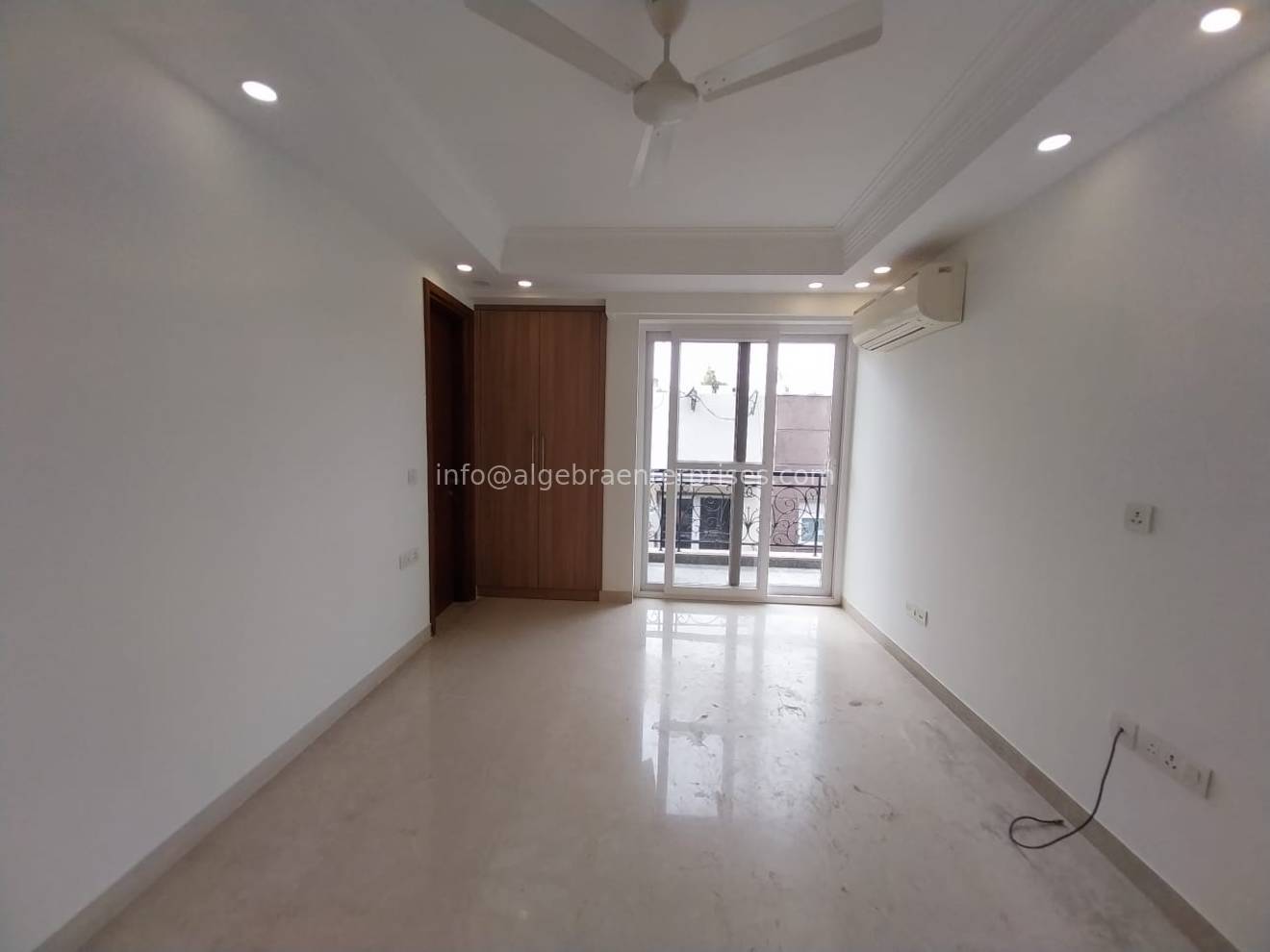 SafdarJung Enclave (ag1721-1)