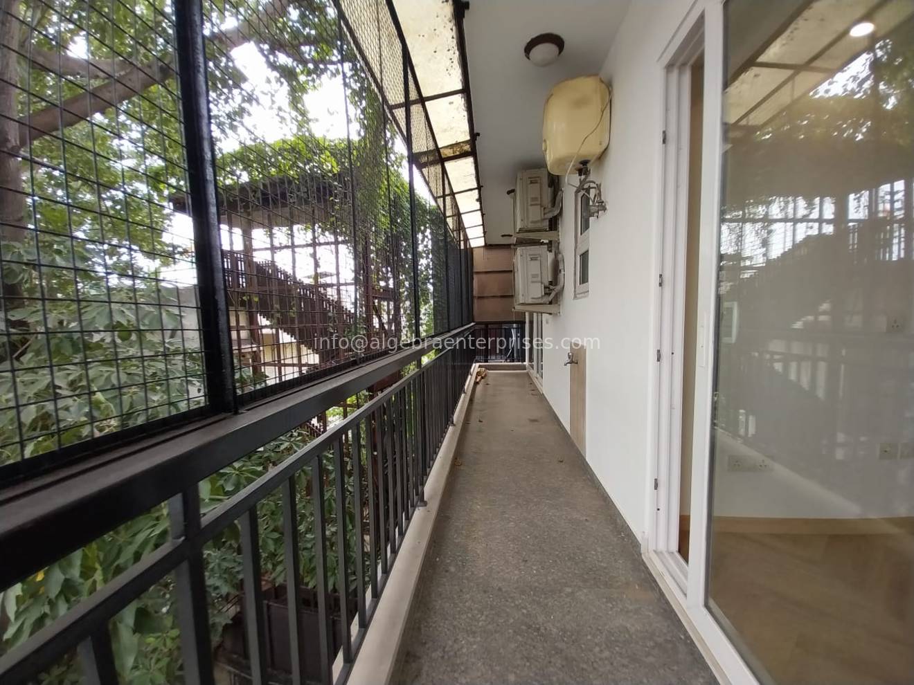 SafdarJung Enclave (ag1721-1)