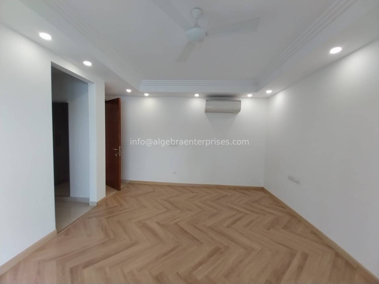 SafdarJung Enclave (ag1721-1)